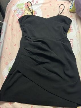 Sadie & Sage black sleeveless ruched mini dress